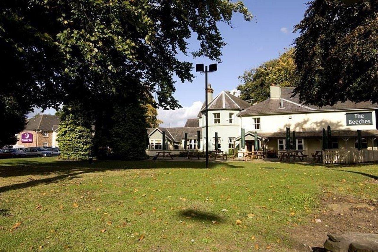 Premier Inn Wrexham North ภายนอก รูปภาพ