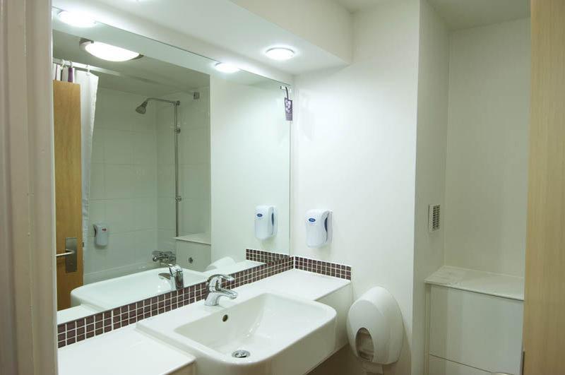 Premier Inn Wrexham North ภายนอก รูปภาพ